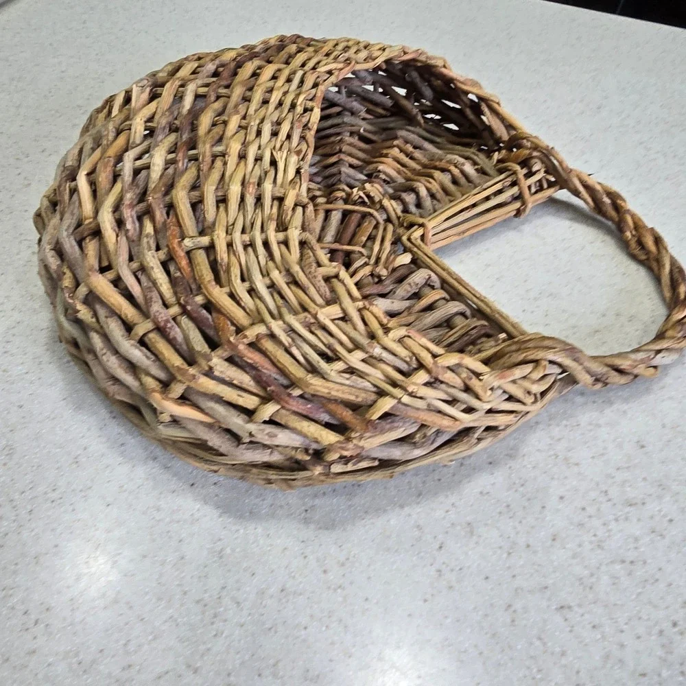 Rustic Woven Grapevine Hanging Wall Basket Boho Farmhouse Twig wall Pocket